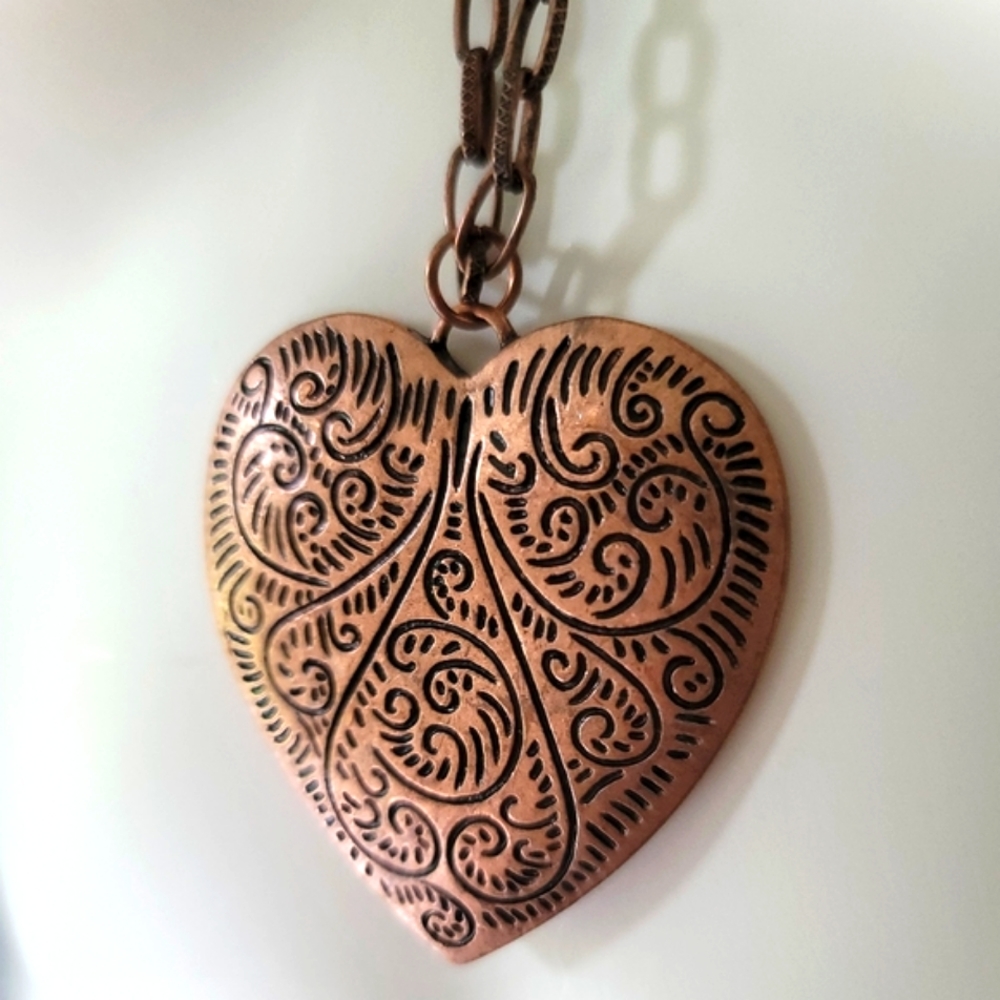 Vintage Fashion Bronze Color Heart Pendant Necklace 15"